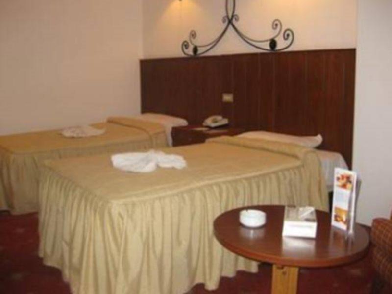 Commodore Hotel Amman Eksteriør billede